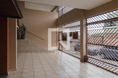 Casa à venda com 450m², 3 quartos e 8 vagas Casa à venda com 450m², 3 quartos e 8 vagasGaragem