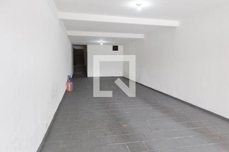 Casa à venda com 450m², 3 quartos e 8 vagas Casa à venda com 450m², 3 quartos e 8 vagasGaragem