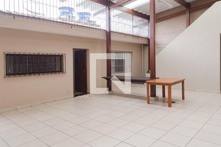 Casa à venda com 450m², 3 quartos e 8 vagas Casa à venda com 450m², 3 quartos e 8 vagasQuintal do Fundo
