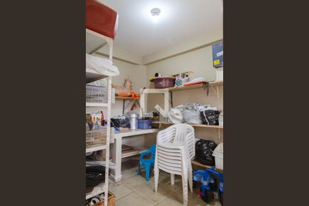 Casa à venda com 450m², 3 quartos e 8 vagas Casa à venda com 450m², 3 quartos e 8 vagasDispensa