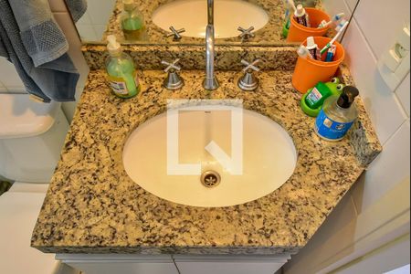 Apartamento à venda com 74m², 3 quartos e 2 vagasBanheiro