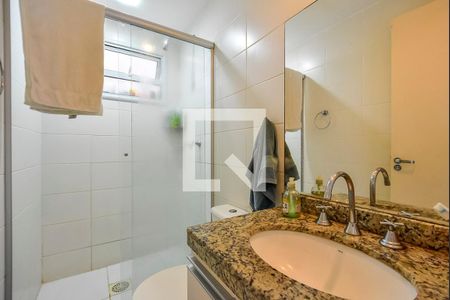Apartamento à venda com 74m², 3 quartos e 2 vagasBanheiro