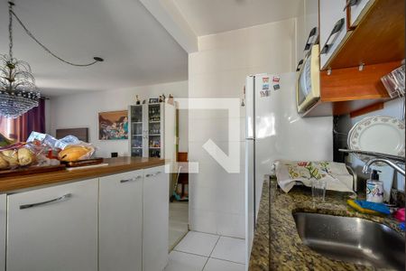 Apartamento à venda com 74m², 3 quartos e 2 vagasCozinha