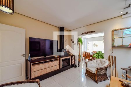 Sala de casa à venda com 4 quartos, 220m² em Sarandi, Porto Alegre