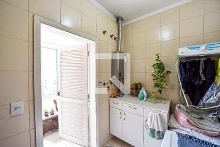 Casa à venda com 220m², 4 quartos e 2 vagas Casa à venda com 220m², 4 quartos e 2 vagasÁrea de Serviço