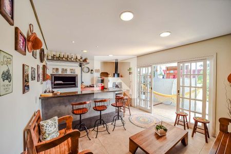 Casa à venda com 220m², 4 quartos e 2 vagas Casa à venda com 220m², 4 quartos e 2 vagasEspaço Gourmet