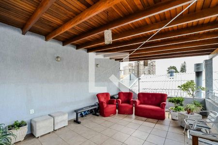 Casa à venda com 220m², 4 quartos e 2 vagas Casa à venda com 220m², 4 quartos e 2 vagasVaranda