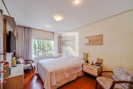 Suíte de casa à venda com 4 quartos, 220m² em Sarandi, Porto Alegre