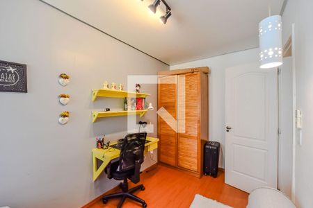 Casa à venda com 220m², 4 quartos e 2 vagas Casa à venda com 220m², 4 quartos e 2 vagasQuarto 1