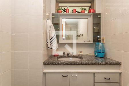 Apartamento à venda com 189m², 3 quartos e 2 vagas Apartamento à venda com 189m², 3 quartos e 2 vagasBanheiro Suíte 1