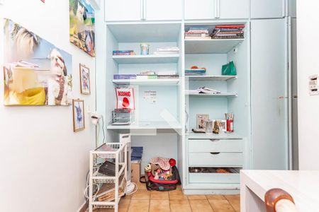 Apartamento à venda com 189m², 3 quartos e 2 vagas Apartamento à venda com 189m², 3 quartos e 2 vagasQuarto de Serviços