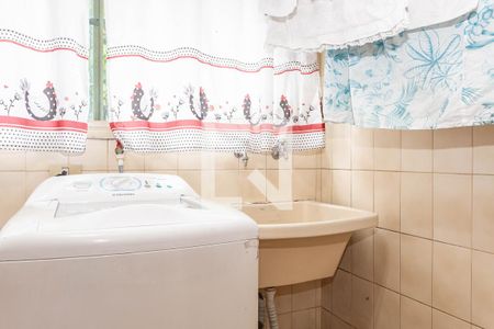 Apartamento à venda com 189m², 3 quartos e 2 vagas Apartamento à venda com 189m², 3 quartos e 2 vagasArea de Serviços