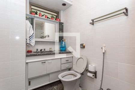 Apartamento à venda com 189m², 3 quartos e 2 vagas Apartamento à venda com 189m², 3 quartos e 2 vagasBanheiro Suíte 1