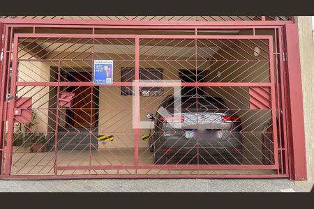 Casa à venda com 130m², 3 quartos e 3 vagasFachada