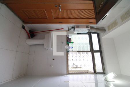 Apartamento à venda com 80m², 2 quartos e 1 vagaCozinha e Área de Serviço