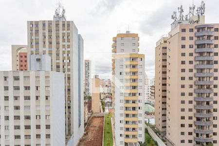 Vista de apartamento à venda com 3 quartos, 90m² em Aclimação, São Paulo