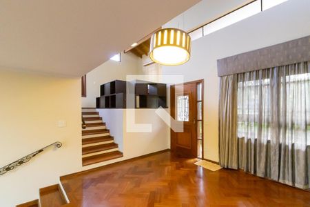 Sala de casa de condomínio para alugar com 4 quartos, 330m² em Residencial Barão do Café, Campinas