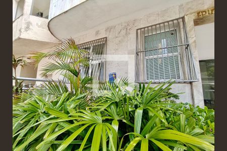 Apartamento para alugar com 55m², 2 quartos e sem vaga Apartamento para alugar com 55m², 2 quartos e sem vagaFachada com cartaz QA.