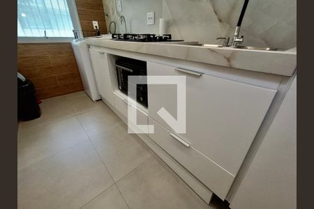 Apartamento para alugar com 55m², 2 quartos e sem vaga Apartamento para alugar com 55m², 2 quartos e sem vagaCozinha americana