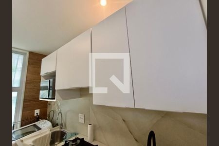 Apartamento para alugar com 55m², 2 quartos e sem vaga Apartamento para alugar com 55m², 2 quartos e sem vagaCozinha americana
