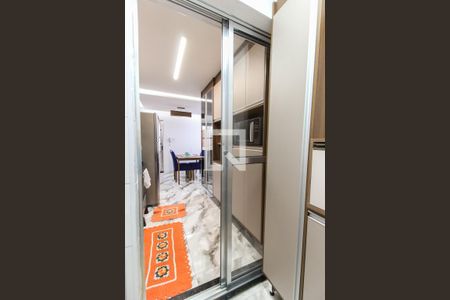 Casa à venda com 150m², 5 quartos e 2 vagasÁrea de serviço casa 2