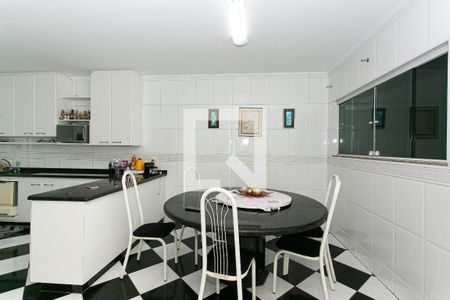 Casa à venda com 1000m², 5 quartos e 8 vagasCozinha