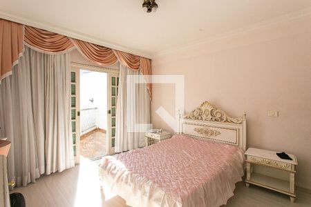 Casa à venda com 1000m², 5 quartos e 8 vagasSuíte 2