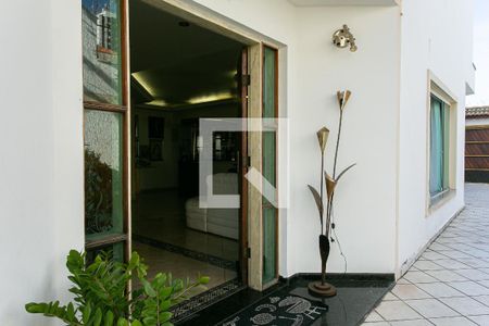 Casa à venda com 1000m², 5 quartos e 8 vagasEntrada da Sala