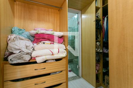 Casa à venda com 1000m², 5 quartos e 8 vagasCloset da Suíte 2