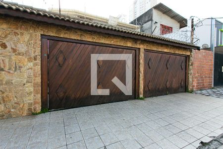Casa à venda com 1000m², 5 quartos e 8 vagasFachada