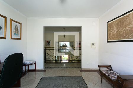 Casa à venda com 1000m², 5 quartos e 8 vagasEscritório