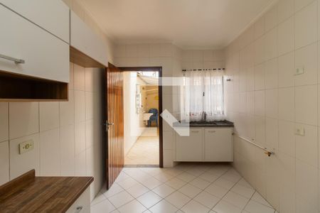 Casa para alugar com 150m², 2 quartos e 2 vagasCozinha 