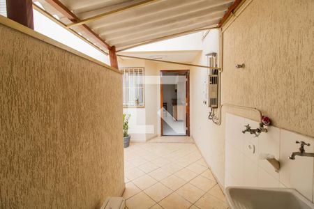 Casa para alugar com 150m², 2 quartos e 2 vagasÁrea de Serviço