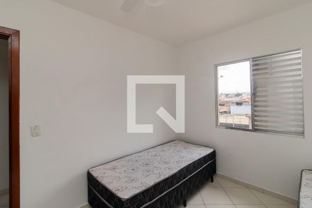 Casa para alugar com 150m², 2 quartos e 2 vagasQuarto