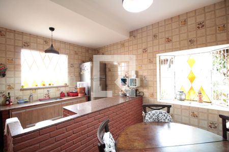 Casa à venda com 267m², 3 quartos e 2 vagasCozinha