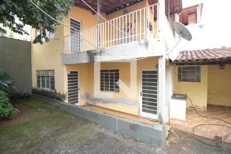 Casa à venda com 267m², 3 quartos e 2 vagasSobrado dos Fundos