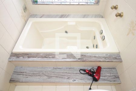 Casa à venda com 267m², 3 quartos e 2 vagasBanheiro da Suite 1