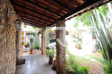 Casa à venda com 267m², 3 quartos e 2 vagasJardim