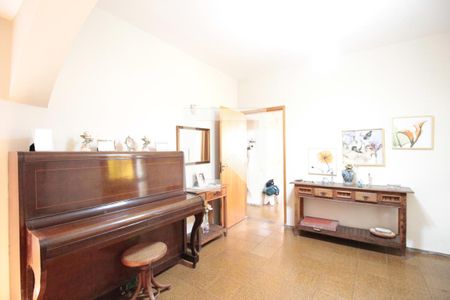 Sala de casa à venda com 3 quartos, 267m² em Ouro Preto, Belo Horizonte