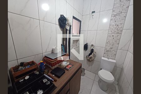 Casa de condomínio à venda com 267m², 3 quartos e 2 vagas Casa de condomínio à venda com 267m², 3 quartos e 2 vagasBanheiro