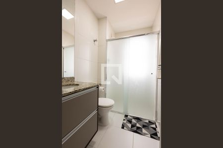Apartamento para alugar com 68m², 2 quartos e 2 vagas Apartamento para alugar com 68m², 2 quartos e 2 vagasBanheiro