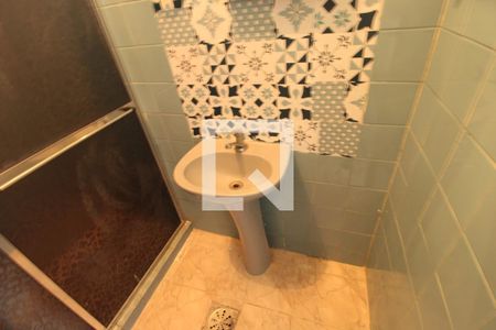 Banheiro de casa para alugar com 1 quarto, 100m² em Irajá, Rio de Janeiro