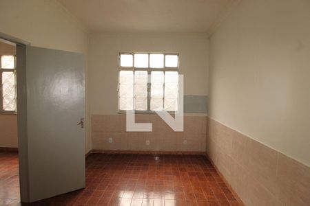 Quarto de casa para alugar com 1 quarto, 100m² em Irajá, Rio de Janeiro