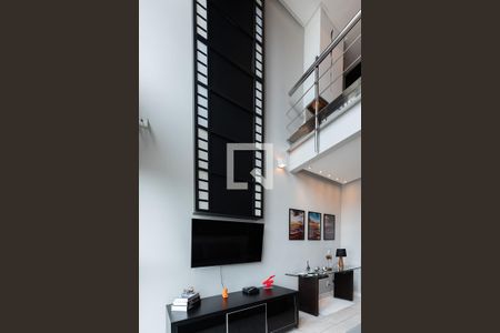 Sala - pé direito duplo de apartamento para alugar com 1 quarto, 148m² em Gonzaga, Santos