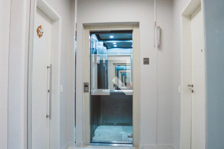 Apartamento à venda com 95m², 3 quartos e 2 vagasEntrada