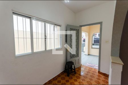 Sala de casa à venda com 4 quartos, 189m² em Chácara Inglesa, São Paulo