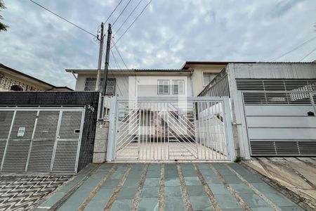 Casa para alugar com 125m², 2 quartos e 2 vagasFachada