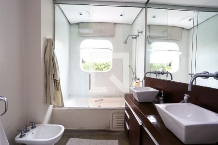 Apartamento à venda com 390m², 3 quartos e 2 vagasBanheiro da Suíte