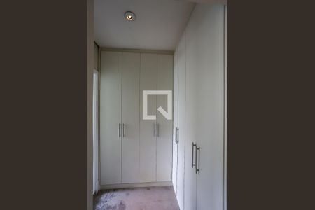 Apartamento à venda com 390m², 3 quartos e 2 vagasCloset da suíte 1