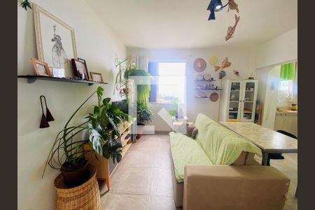 Sala de apartamento para alugar com 1 quarto, 60m² em Dois de Julho, Salvador
